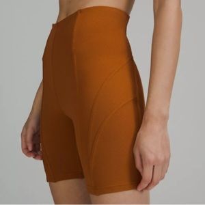 Lululemon ribbedBLACK  high rise yoga short 8”